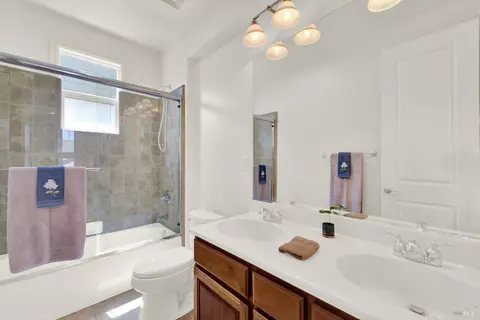Bath - 6561 Deerfield Dr, Vallejo, CA 94591 photo 2 of 6