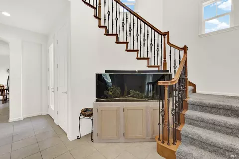 Entry Way - 6561 Deerfield Dr, Vallejo, CA 94591 photo 2 of 3