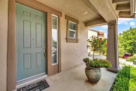 Exterior - 6561 Deerfield Dr, Vallejo, CA 94591 photo 4 of 8