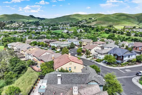 View/Area - 6561 Deerfield Dr, Vallejo, CA 94591 photo 4 of 8