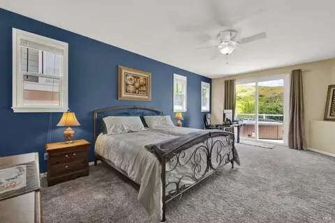 Bedroom - 6561 Deerfield Dr, Vallejo, CA 94591 photo 3 of 4