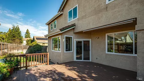 Exterior - 2913 Willow Ct, Fairfield, CA 94533 photo 6 of 12