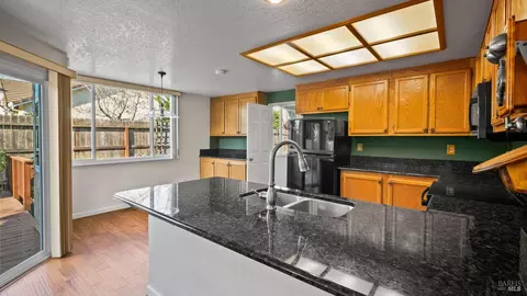 Kitchen - 2913 Willow Ct, Fairfield, CA 94533 photo 1 of 4