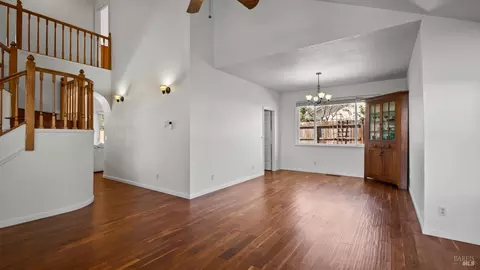 Living - 2913 Willow Ct, Fairfield, CA 94533 photo 1 of 4