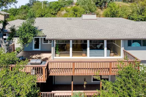 138 Tamal Vista Dr, San Rafael, CA 94901