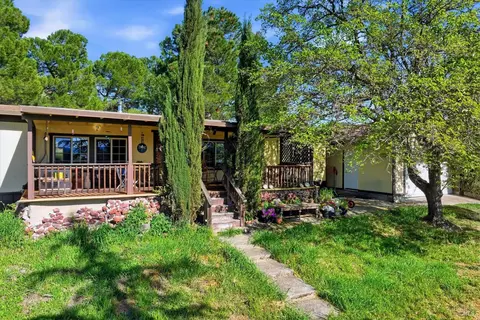 6128 Heather Ln, Kelseyville, CA 95451