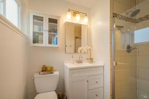 Bath - 401 Buck Ave, Vacaville, CA 95688 photo 2 of 4