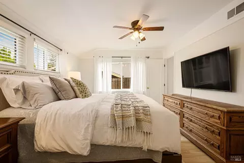 Bedroom - 401 Buck Ave, Vacaville, CA 95688 photo 5 of 10