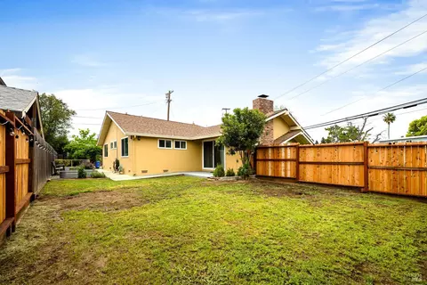Exterior - 401 Buck Ave, Vacaville, CA 95688 photo 13 of 28