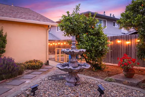 Exterior - 401 Buck Ave, Vacaville, CA 95688 photo 10 of 28