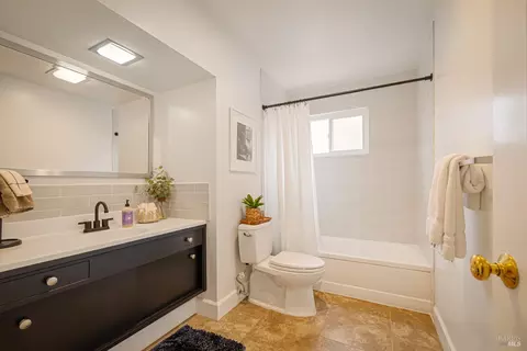 Bath - 401 Buck Ave, Vacaville, CA 95688 photo 4 of 4