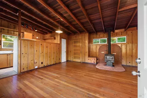 Living - 20719 Foothill Dr, Monte Rio, CA 95462 photo 3 of 5