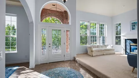 4742 Livingstone Pl, Santa Rosa, CA 95405