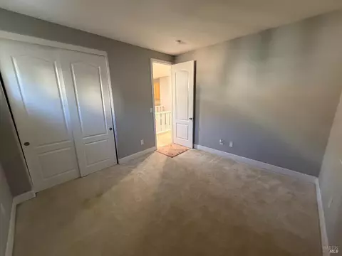 Bedroom - 6223 Newhaven Ln, Vallejo, CA 94591 photo 3 of 7