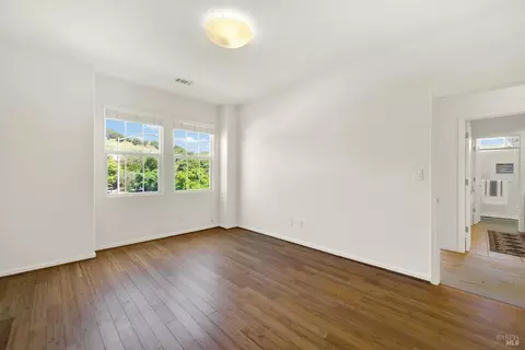 Bedroom - 2627 Feldspar Ct, Vallejo, CA 94591 photo 13 of 17