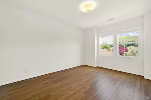Bedroom - 2627 Feldspar Ct, Vallejo, CA 94591 photo 12 of 17