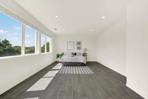 Bedroom - 2627 Feldspar Ct, Vallejo, CA 94591 photo 9 of 17
