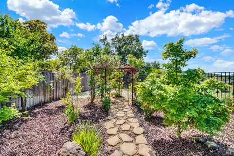 Exterior - 2627 Feldspar Ct, Vallejo, CA 94591 photo 18 of 23