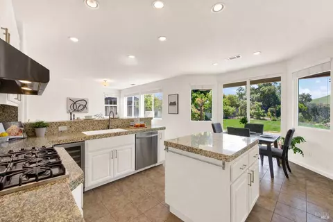 Kitchen - 2627 Feldspar Ct, Vallejo, CA 94591 photo 2 of 9