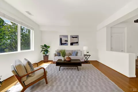 Living - 2627 Feldspar Ct, Vallejo, CA 94591 photo 2 of 8