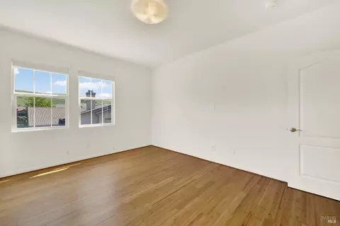 Bedroom - 2627 Feldspar Ct, Vallejo, CA 94591 photo 16 of 17
