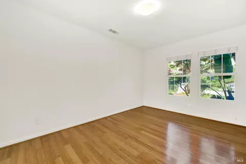Bedroom - 2627 Feldspar Ct, Vallejo, CA 94591 photo 1 of 17