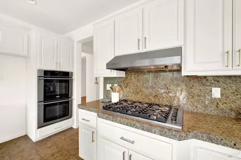Kitchen - 2627 Feldspar Ct, Vallejo, CA 94591 photo 5 of 9