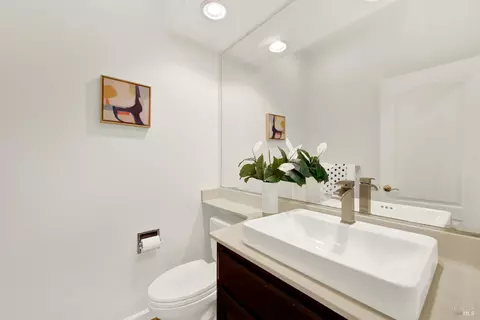 Bath - 2627 Feldspar Ct, Vallejo, CA 94591 photo 1 of 6