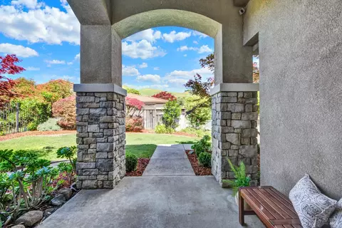 Exterior - 2627 Feldspar Ct, Vallejo, CA 94591 photo 4 of 23