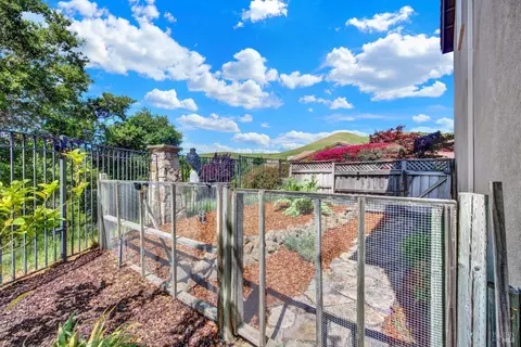 Exterior - 2627 Feldspar Ct, Vallejo, CA 94591 photo 16 of 23
