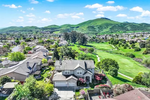 View/Area - 2627 Feldspar Ct, Vallejo, CA 94591 photo 2 of 12