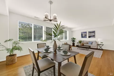 Dining - 2627 Feldspar Ct, Vallejo, CA 94591 photo 3 of 5