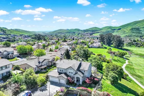 View/Area - 2627 Feldspar Ct, Vallejo, CA 94591 photo 4 of 12