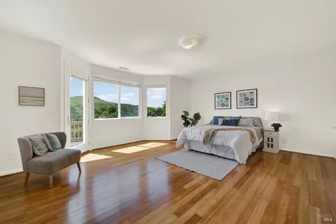 Bedroom - 2627 Feldspar Ct, Vallejo, CA 94591 photo 3 of 17