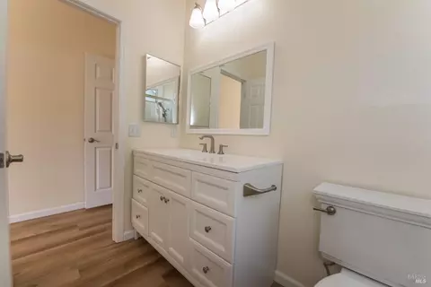 Bath - 741 Tommy Dorsey Ct, Windsor, CA 95492 photo 1 of 3