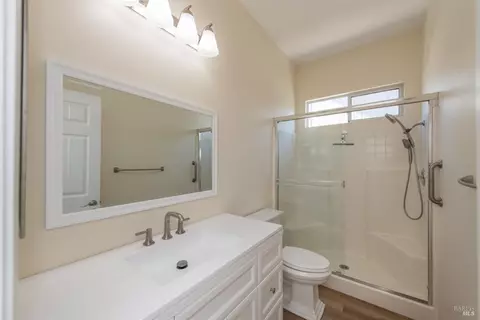 Bath - 741 Tommy Dorsey Ct, Windsor, CA 95492 photo 2 of 3