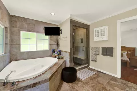Bath - 6161 Circle C Ln, Dixon, CA 95620 photo 5 of 5