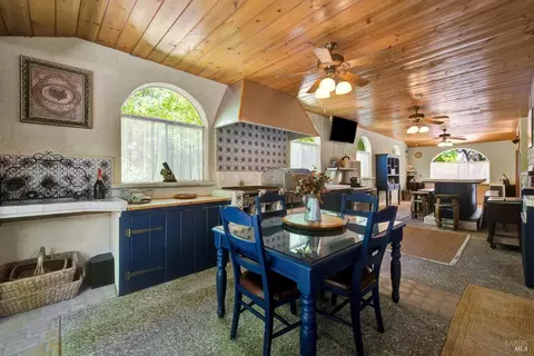 Kitchen - 6161 Circle C Ln, Dixon, CA 95620 photo 10 of 12