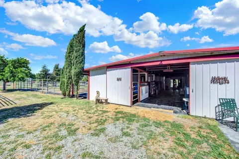 Exterior - 6161 Circle C Ln, Dixon, CA 95620 photo 34 of 36