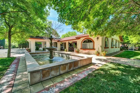 Exterior - 6161 Circle C Ln, Dixon, CA 95620 photo 2 of 36