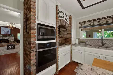 Kitchen - 6161 Circle C Ln, Dixon, CA 95620 photo 3 of 12