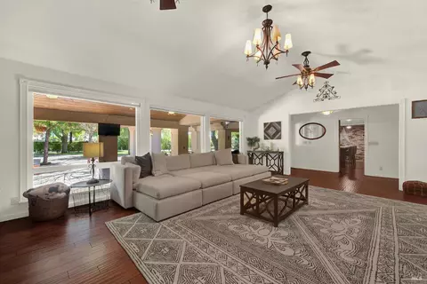 Living - 6161 Circle C Ln, Dixon, CA 95620 photo 3 of 4