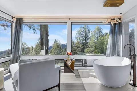 Bath - 3100 Muniz Ranch Rd, Jenner, CA 95450 photo 4 of 7