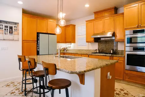 Kitchen - 701 Oscar St, Vallejo, CA 94592 photo 2 of 5