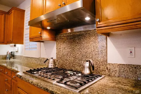 Kitchen - 701 Oscar St, Vallejo, CA 94592 photo 5 of 5