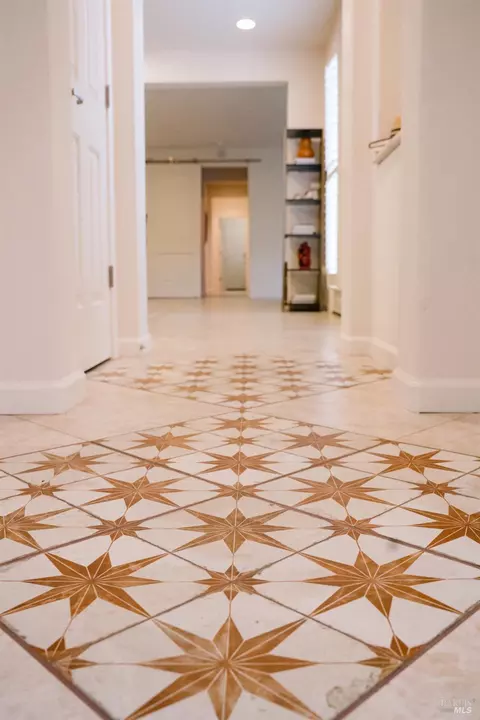 Entry Way - 701 Oscar St, Vallejo, CA 94592 photo 1 of 3