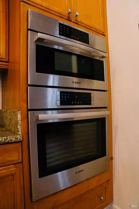 Kitchen - 701 Oscar St, Vallejo, CA 94592 photo 4 of 5