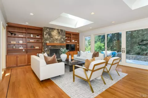 1065 Meadowsweet Dr, Corte Madera, CA 94925 photo 2
