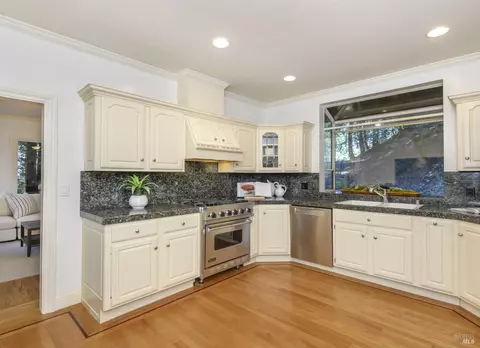 1065 Meadowsweet Dr, Corte Madera, CA 94925 photo 18