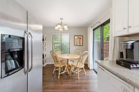 Dining - 451 7th St W, Sonoma, CA 95476 photo 1 of 3